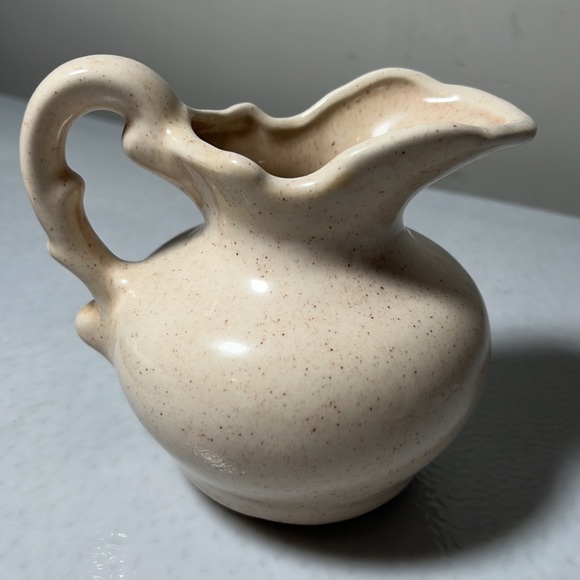 Vintage Ceramic Pitcher and Bowl Set with Daisy Floral Design on Front - Picture 6 of 10